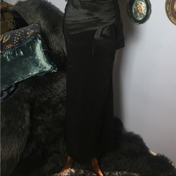 Windsor Daisy Taffeta Crumb Catcher Maxi Dress Small mermaid contour silhouette - Picture 9 of 14